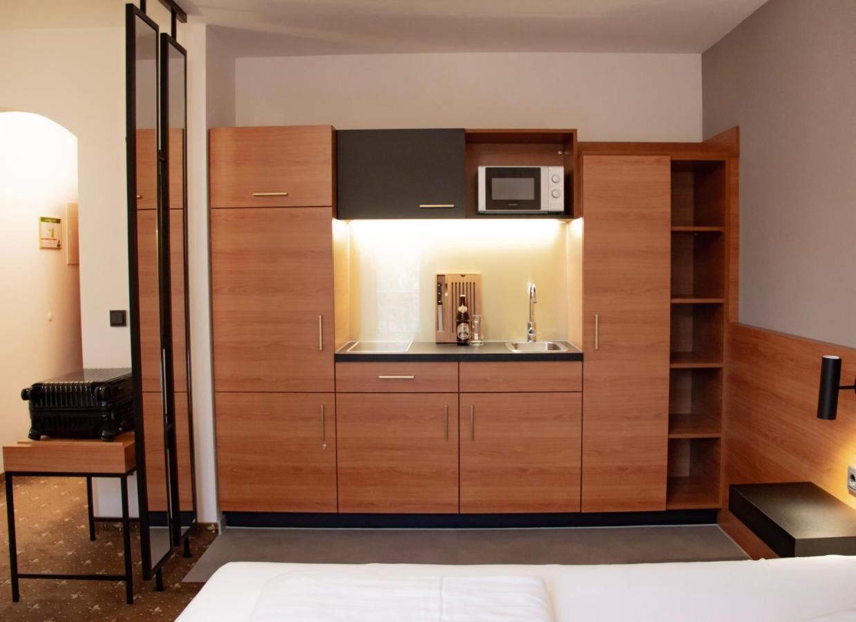 Отель Ambienthotel Tassilo 3*